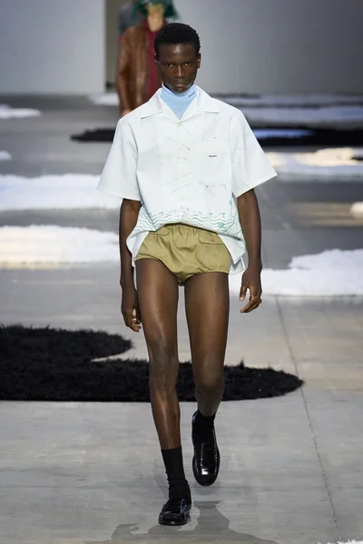 Look 1